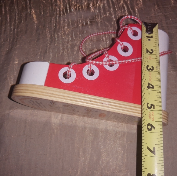 Educational Wooden Lacing shoe - Picture 5 of 6